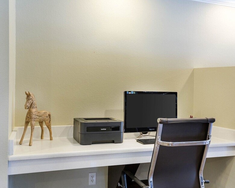 Hotel Comfort Suites Near Westchase On Beltway 8