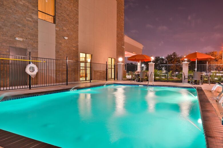 Hotel Comfort Suites Near Westchase On Beltway 8