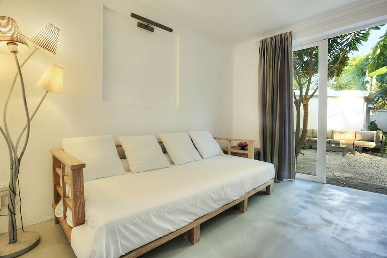 Bed & Breakfast Esprit Libre Restaurant And Guest House