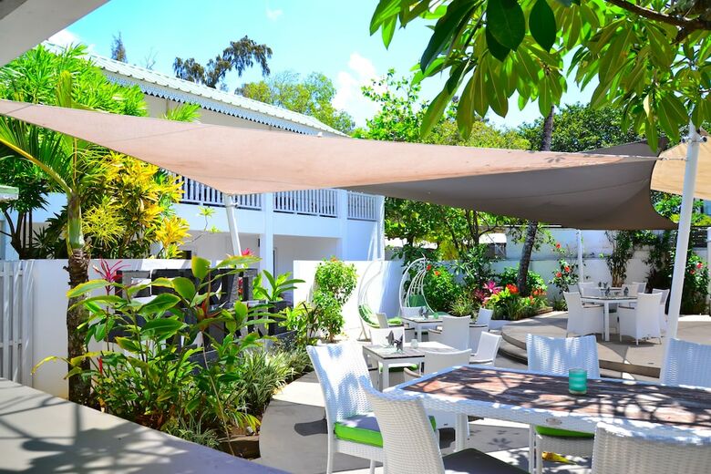 Bed & Breakfast Esprit Libre Restaurant And Guest House