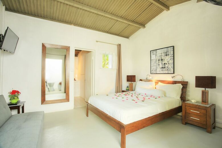 Bed & Breakfast Esprit Libre Restaurant And Guest House