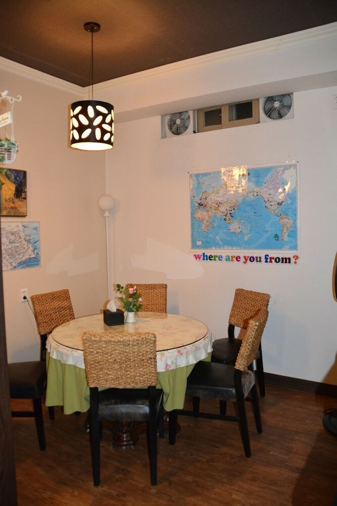 Hostal Funstay Inn Guesthouse