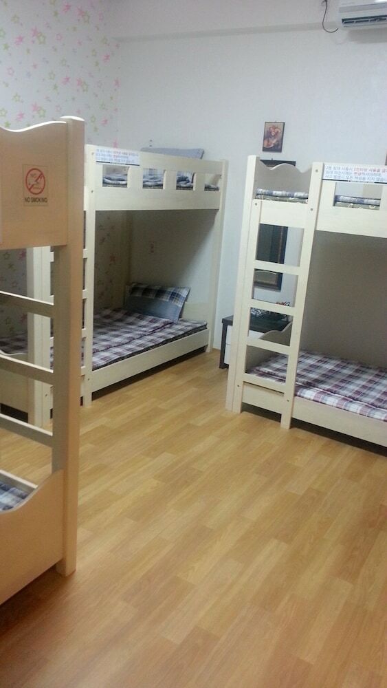 Hostal Funstay Inn Guesthouse