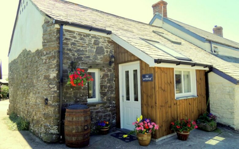 Houndapitt Cottages