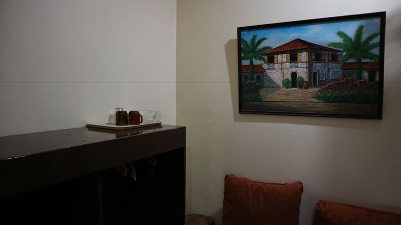 Lolo Oyong Pension House