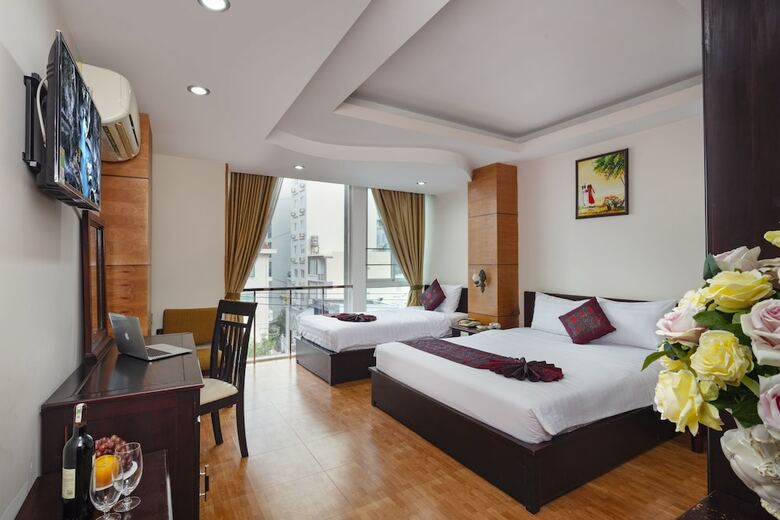Carina Hotel