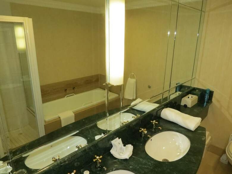 Redlands Hotel