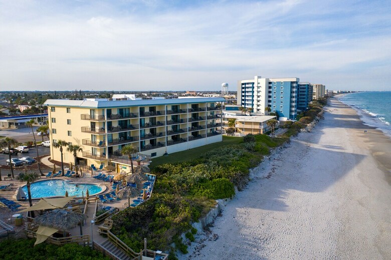 Las Olas Beach Club