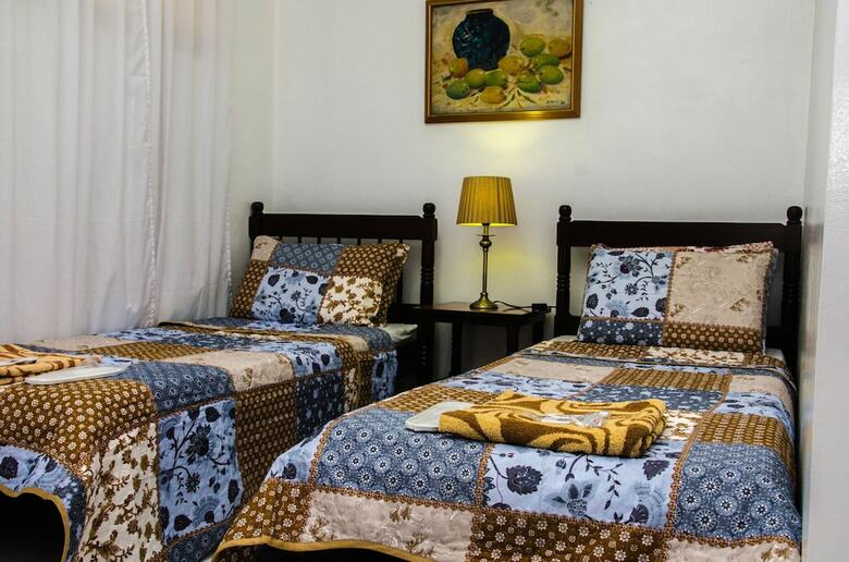 Hotel Lola Itang Pension
