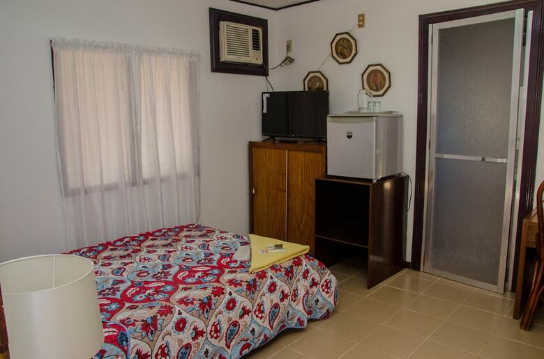 Hotel Lola Itang Pension