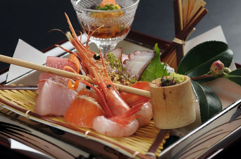Kanazawa Hakuchoro Hotel Sanraku