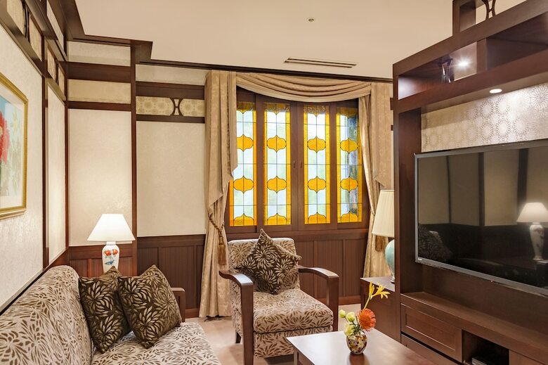 Kanazawa Hakuchoro Hotel Sanraku