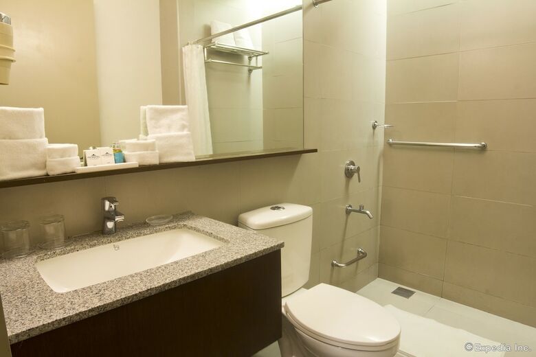 Hotel Microtel By Wyndham Acropolis