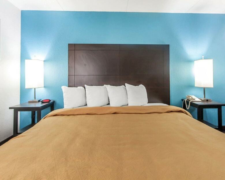 Hotel Quality Inn & Suites