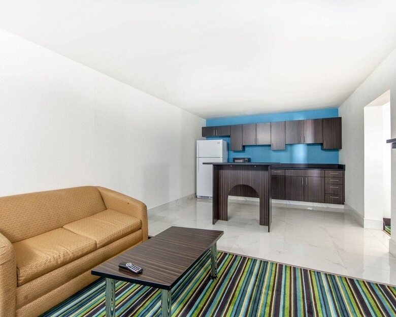 Hotel Quality Inn & Suites