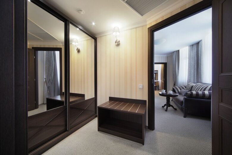 Palais Royal Hotel