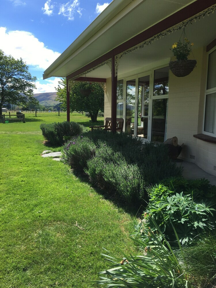 Bed & Breakfast Castle Hill Lodge