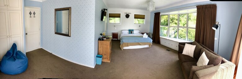 Bed & Breakfast Castle Hill Lodge