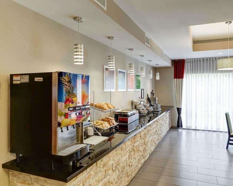 Hotel Comfort Suites