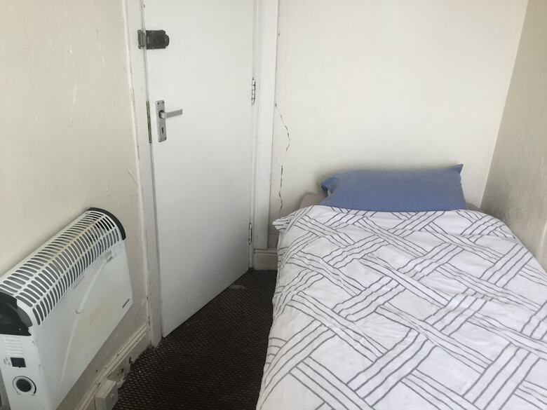 Hostal Adam And Eve Hotel