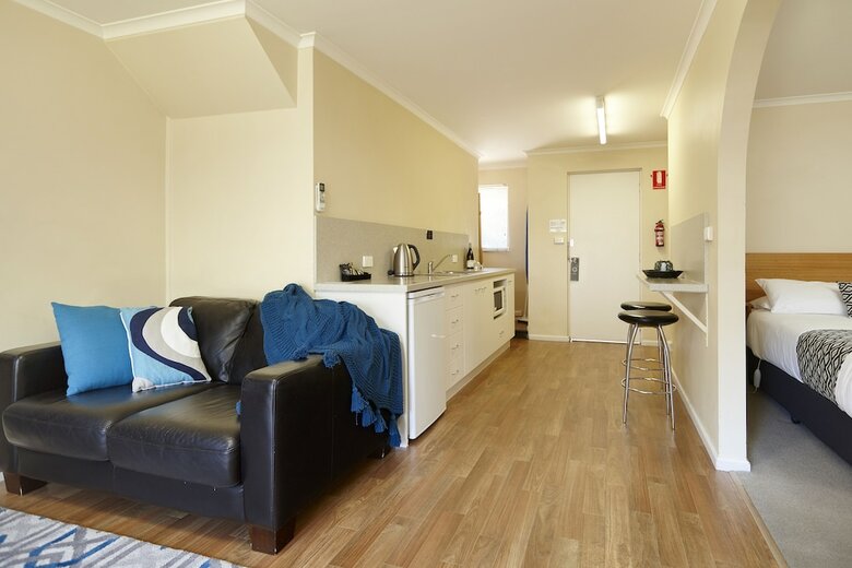 Elphin Motel & Serviced Apartments