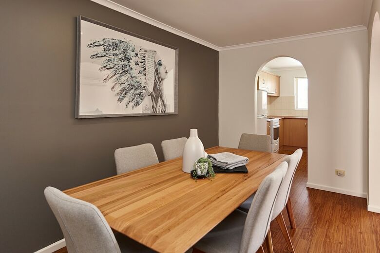Elphin Motel & Serviced Apartments