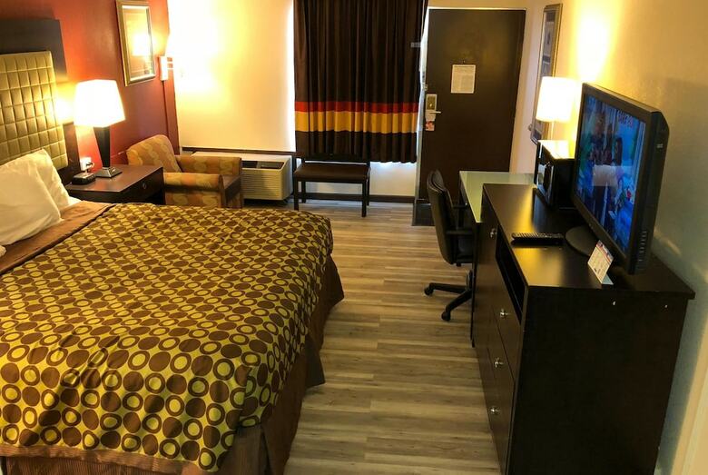 Hotel Ramada By Wyndham Harrisonburg