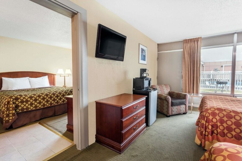 Hotel Ramada By Wyndham Harrisonburg