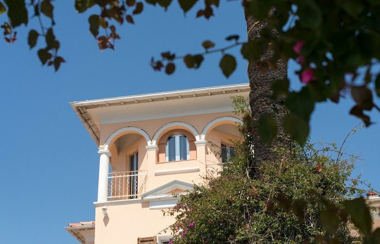 Hotel H�tel Reine D'azur