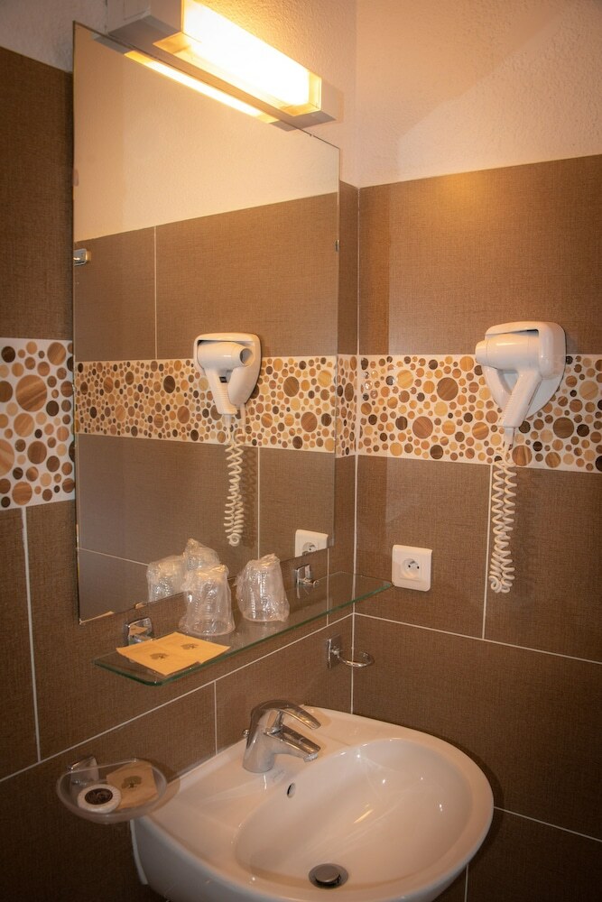 Hotel H�tel Reine D'azur