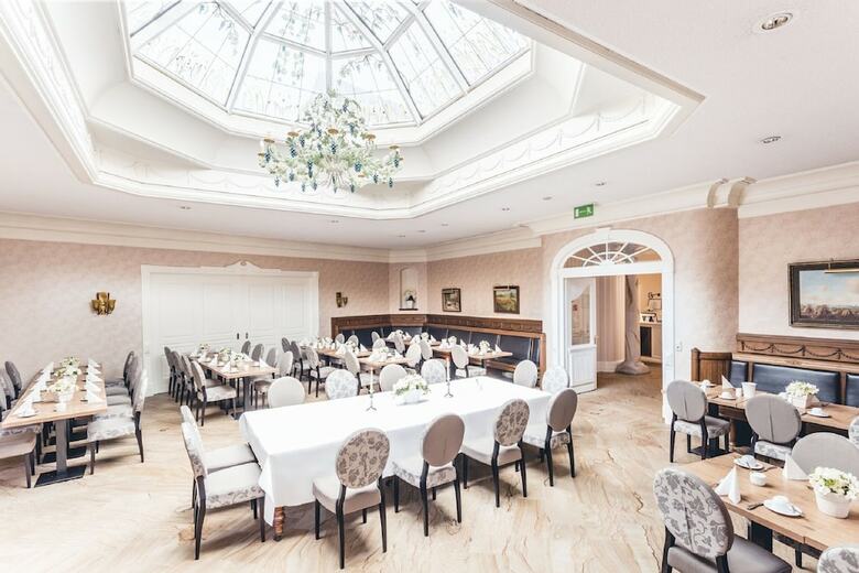 Burghotel Hasel�nne