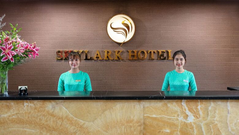 Skylark Hotel