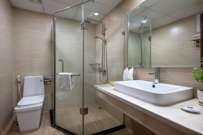 Skylark Hotel