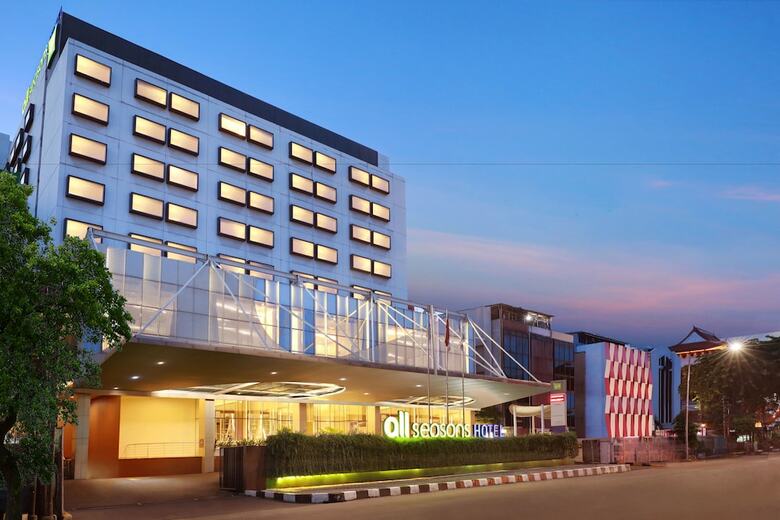 Ibis Styles Jakarta Gajah Mada Hotel