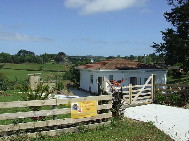 Runciman Berries And Emus B&B