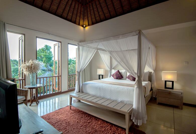 Villa Arwana Estate