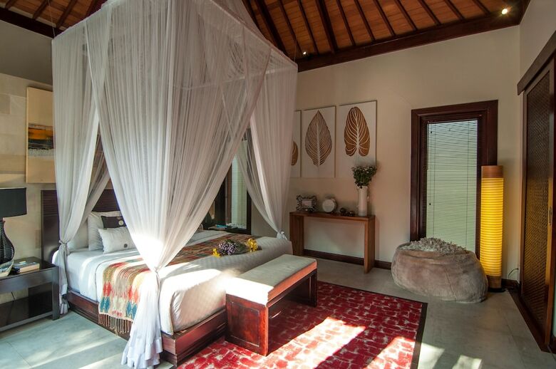 Villa Arwana Estate