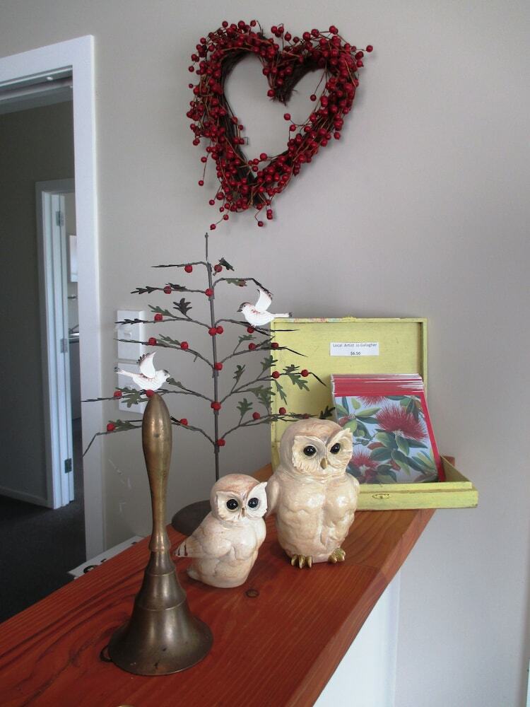 Owls Nest Motel