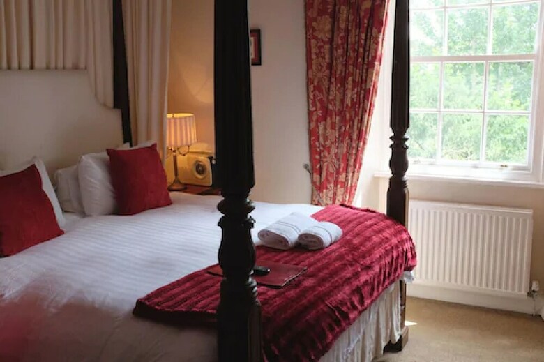 Bed & Breakfast The Old Court Hotel
