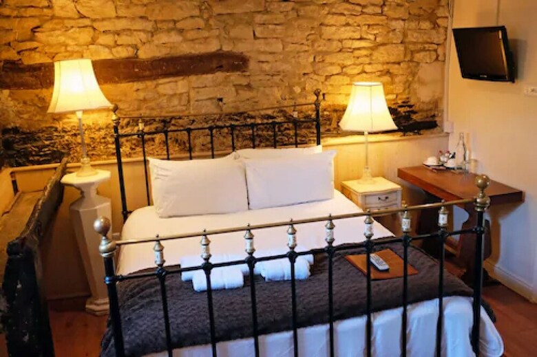 Bed & Breakfast The Old Court Hotel