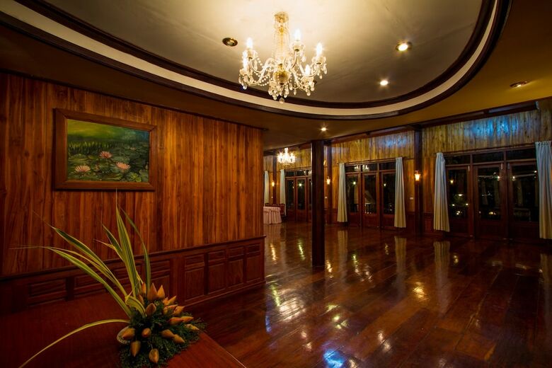 Apartamento Chanthavinh Resort And Spa