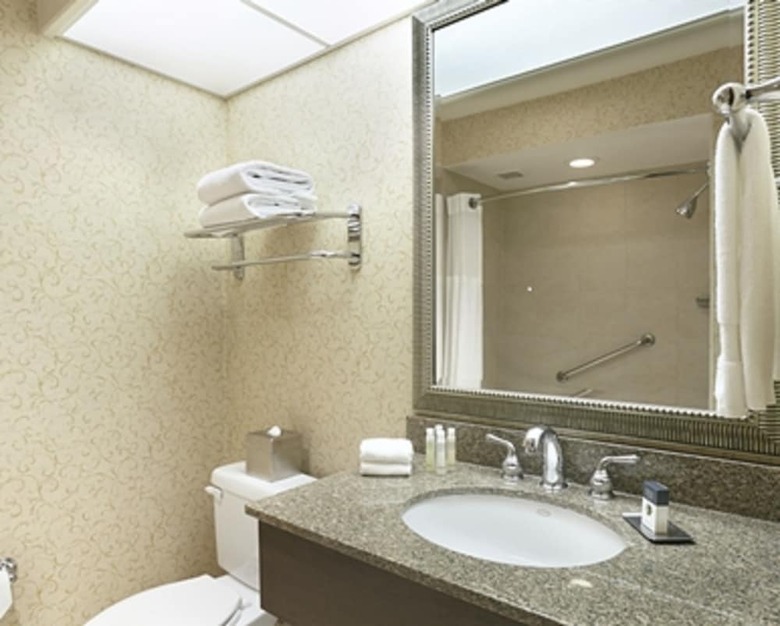 Hotel Doubletree By Hilton Ontario Airport