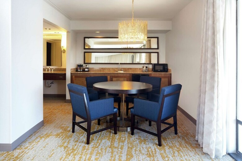 Hotel Doubletree By Hilton Ontario Airport