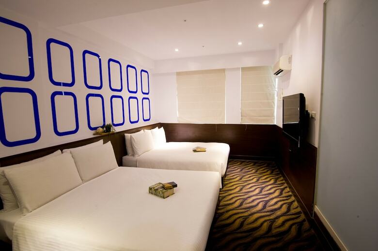 Ximen Holiday Fun Hotel