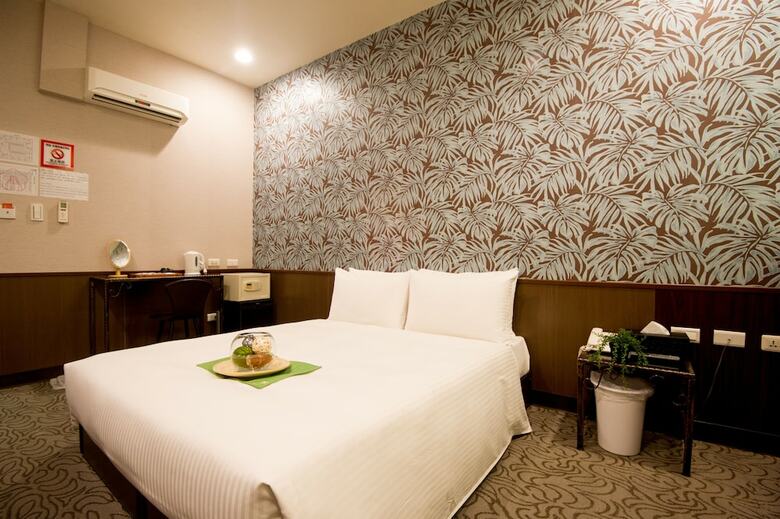 Starry Night Hotel