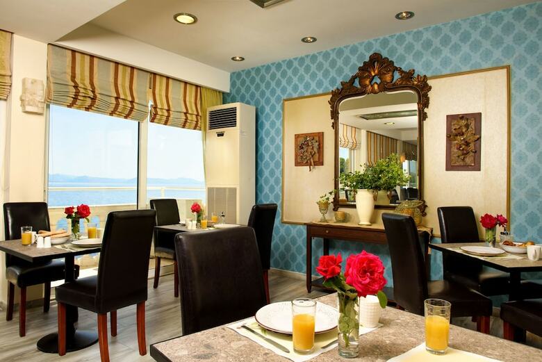 Pontikonisi Hotel