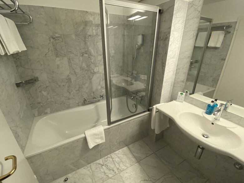 Hotel Restaurant L�wen Dielsdorf