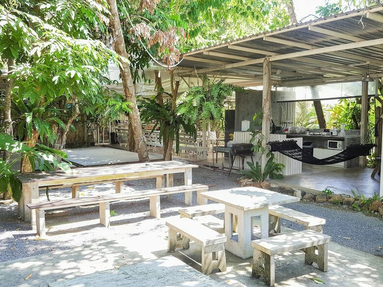 Hostal Glur Hostel