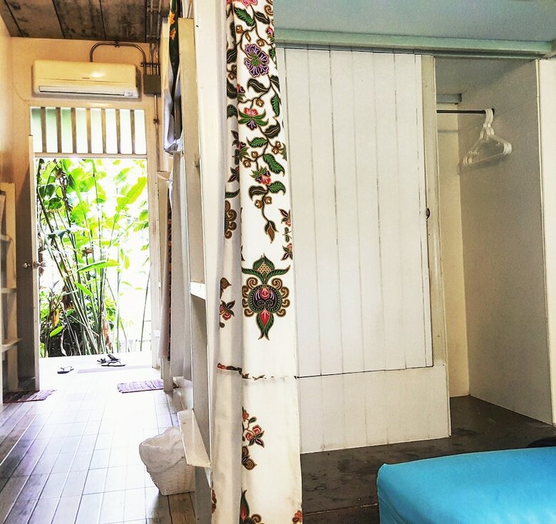 Hostal Glur Hostel