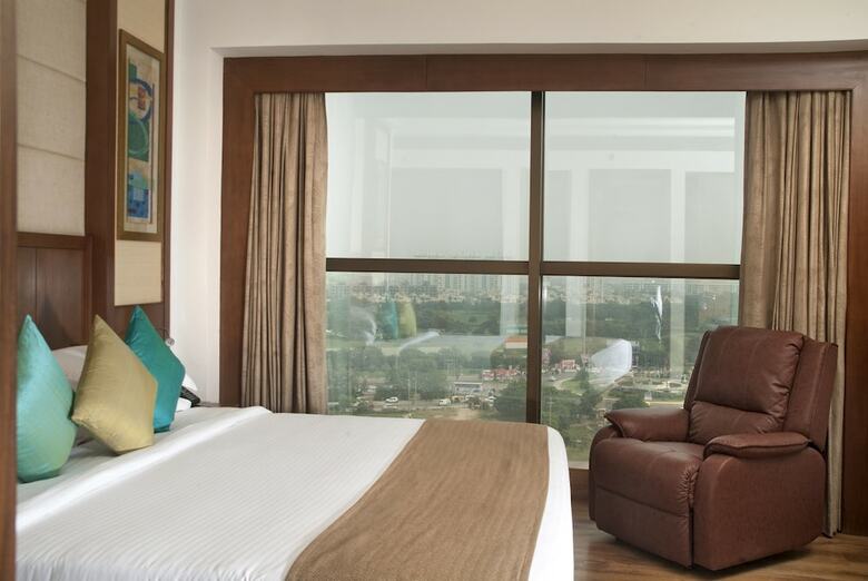 Hotel Savoy Suites, Greater Noida
